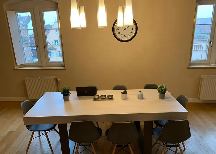 Daire Historical Town Center Spacious Flat *